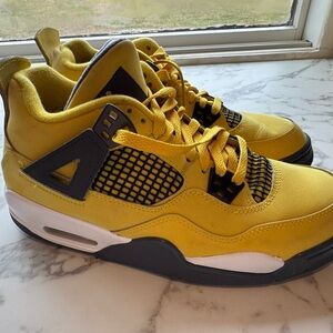 Air Jordan 4 Retro 'Lightning'